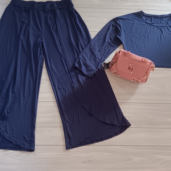 Plus Size Women Solid Color Off-Shoulder Long Sleeve Blouse And Slit Pants Set - Picture 3 of 15